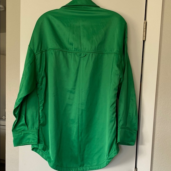 Zara SET Green 2-Ply Satin Shorts Shirt Jacket Bloggers Fave Mango NWOT M 6/8 - Picture 8 of 16